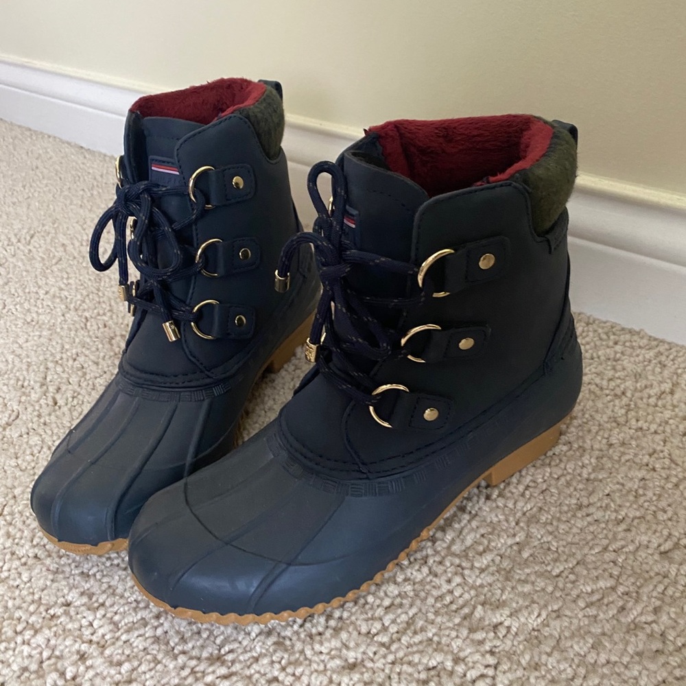 Tommy Hilfiger rain/snow boots